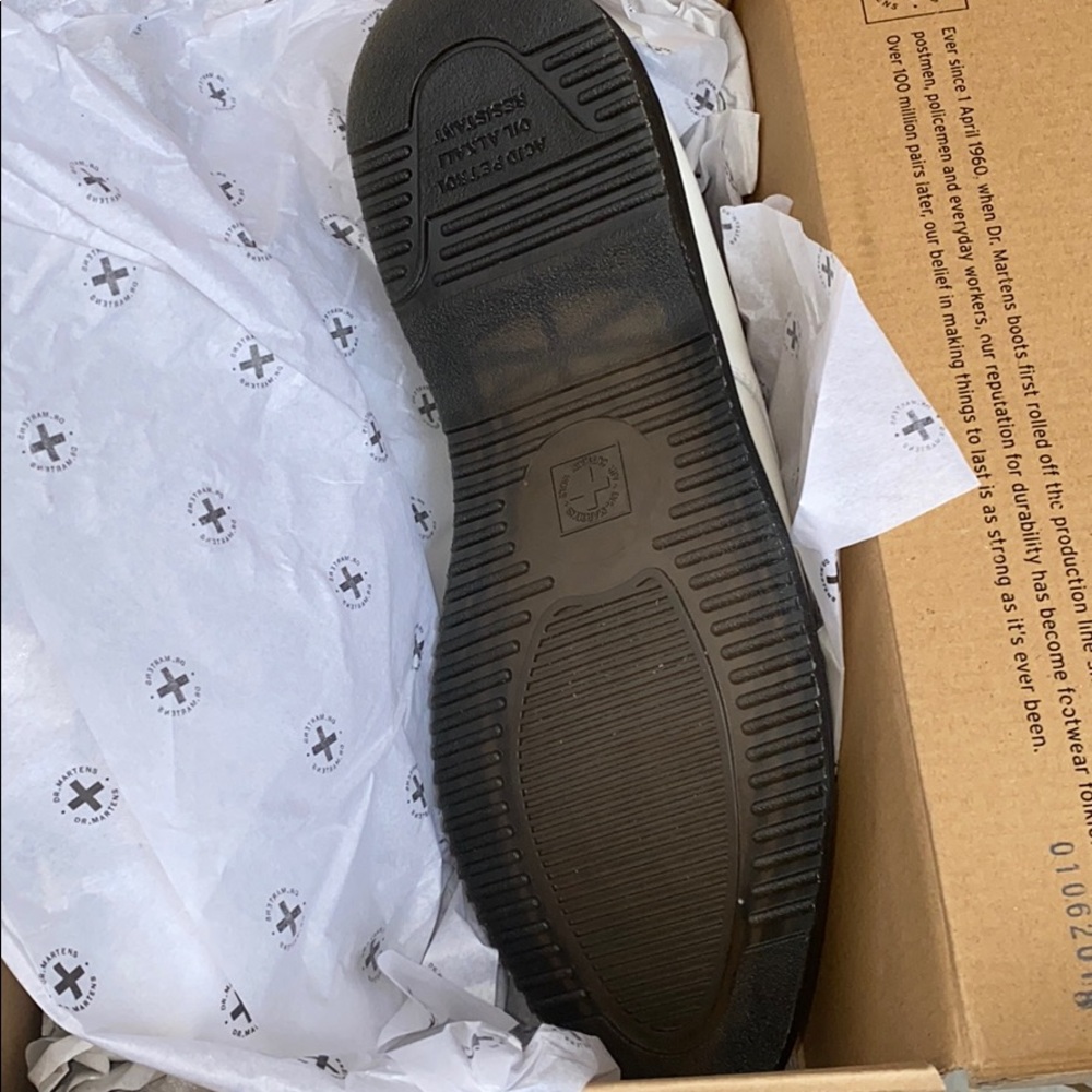 🔥Dr. Martens Unisex Willis Stud Crepper NWT - Picture 10 of 12